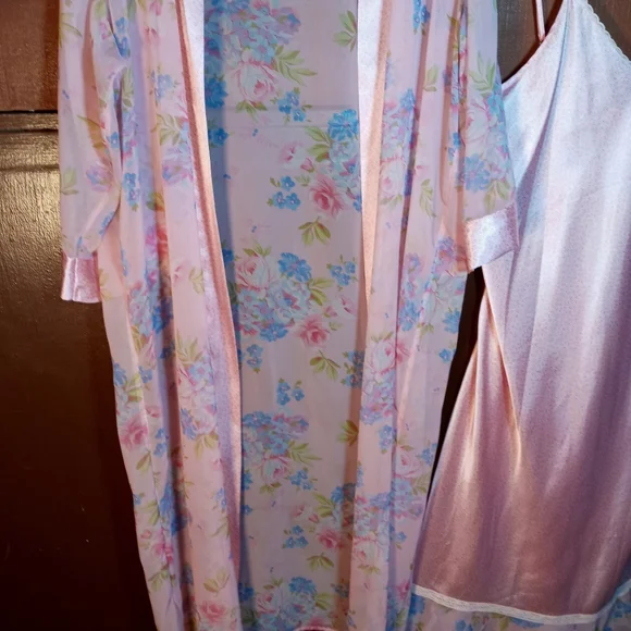 Gorgeous 1X Jaclyn Smith Stunning Lingerie Gown with Matching Robe Feminine - Picture 11 of 15